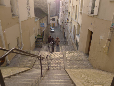 Montmartre Alley Way Street Vacation Rental